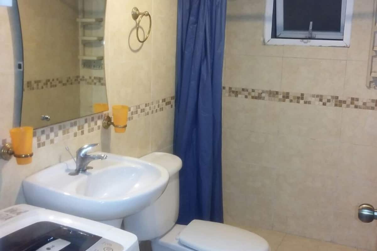 City Apartment, 1 Bedroom | Bathroom | Shower