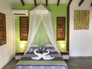 Traditional Chalet, 1 Double Bed, Sea View
