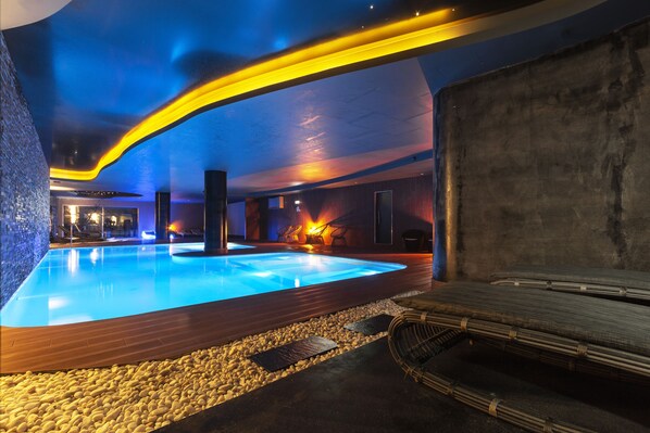 Piscine couverte