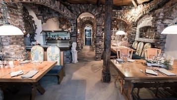 Breakfast and dinner served, Regional cuisine