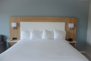 Chambre, 1 très grand lit