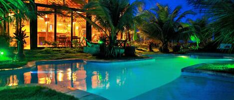 Outdoor pool, sun loungers