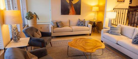 Luxury Condo, 3 Bedrooms (FL) | Exterior