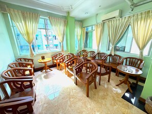 Lobby sitting area - Grand Laurel Hotel (Yangon)