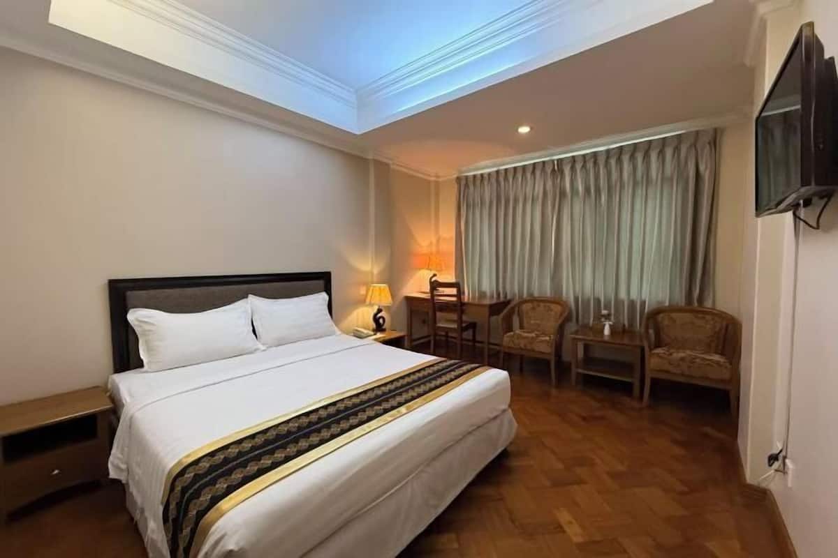 In-room safe, desk, laptop workspace, blackout drapes