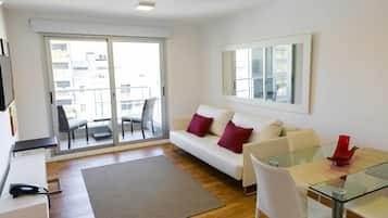 32-inch LCD TV with cable channels, TV