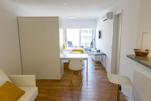 1 Schlafzimmer, Zimmersafe, Schreibtisch, Verdunkelungsvorhänge