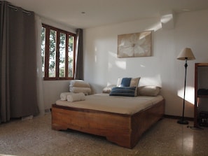 Premium bedding, in-room safe, desk