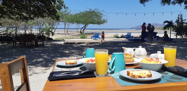 Breakfast meal