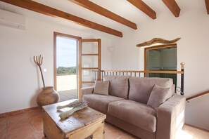 Suite (2 floors with flat roof) | Oppholdsområde | Flatskjerm-TV