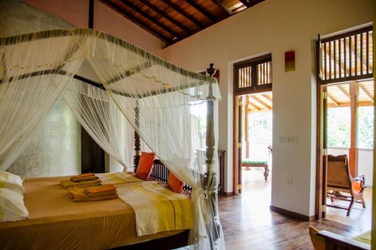 Junior Suite, Balcony | Minibar, in-room safe, desk, soundproofing