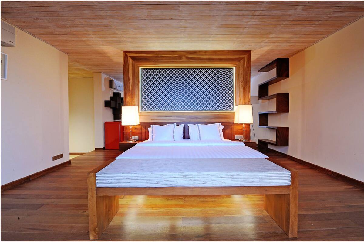 Grand Suite (Upstairs)