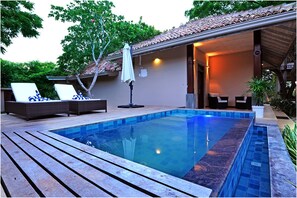 3 outdoor pools