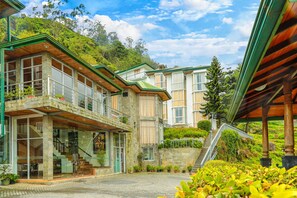 숙박 시설 정면