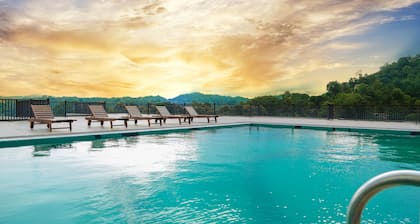 Oak Ray Regency Hotel