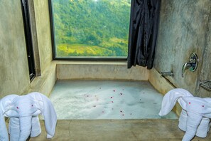 Standard Room | 1 bedroom, premium bedding, minibar, in-room safe - Oak Ray Tea Bush (Kotmale)