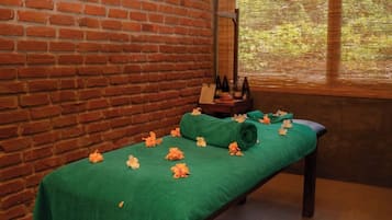 Un sauna, aguas termales/minerales