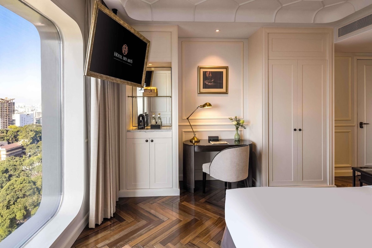 Hypoallergeen beddengoed, een minibar, een kluis op de kamer, een bureau