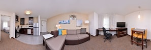 Suite, 1 Bedroom | Private kitchen