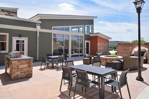 BBQ/picnic area - Residence Inn Cedar Rapids South (Cedar Rapids)