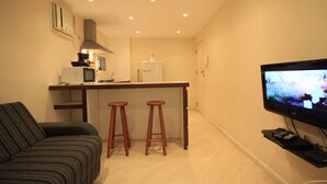 Standard Studio, 1 Bedroom, Kitchenette | Living room - Junior 710 (Rio de Janeiro)