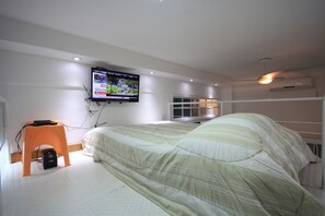 Standard Apartment, 1 Bedroom, Kitchenette | 1 bedroom, iron/ironing board, free WiFi - Alvim 1403 (Rio de Janeiro)