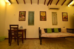 Pavilion Suites | Living area