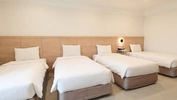 Down duvets, in-room safe, desk, blackout curtains