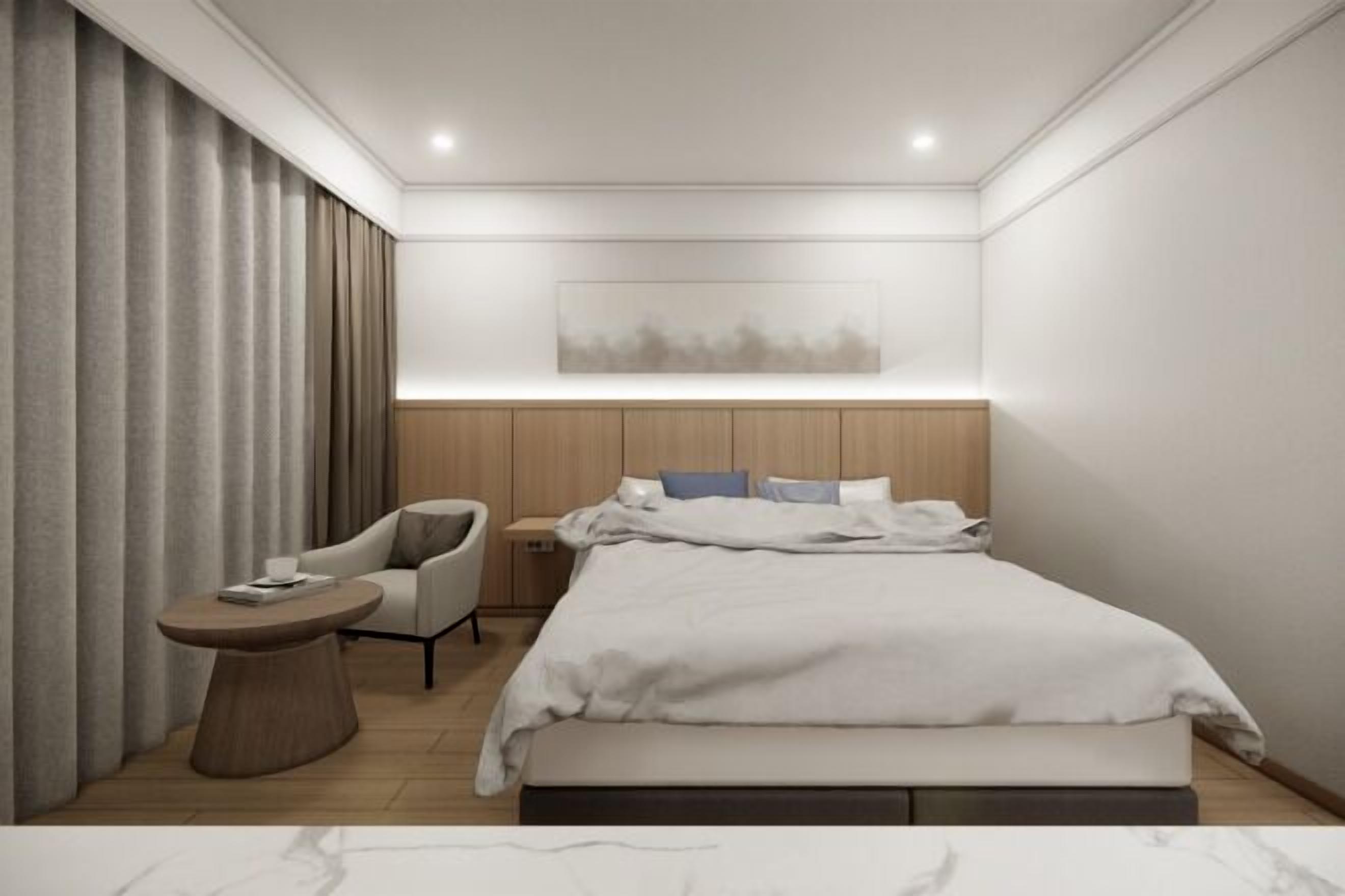 Down duvets, in-room safe, desk, blackout curtains