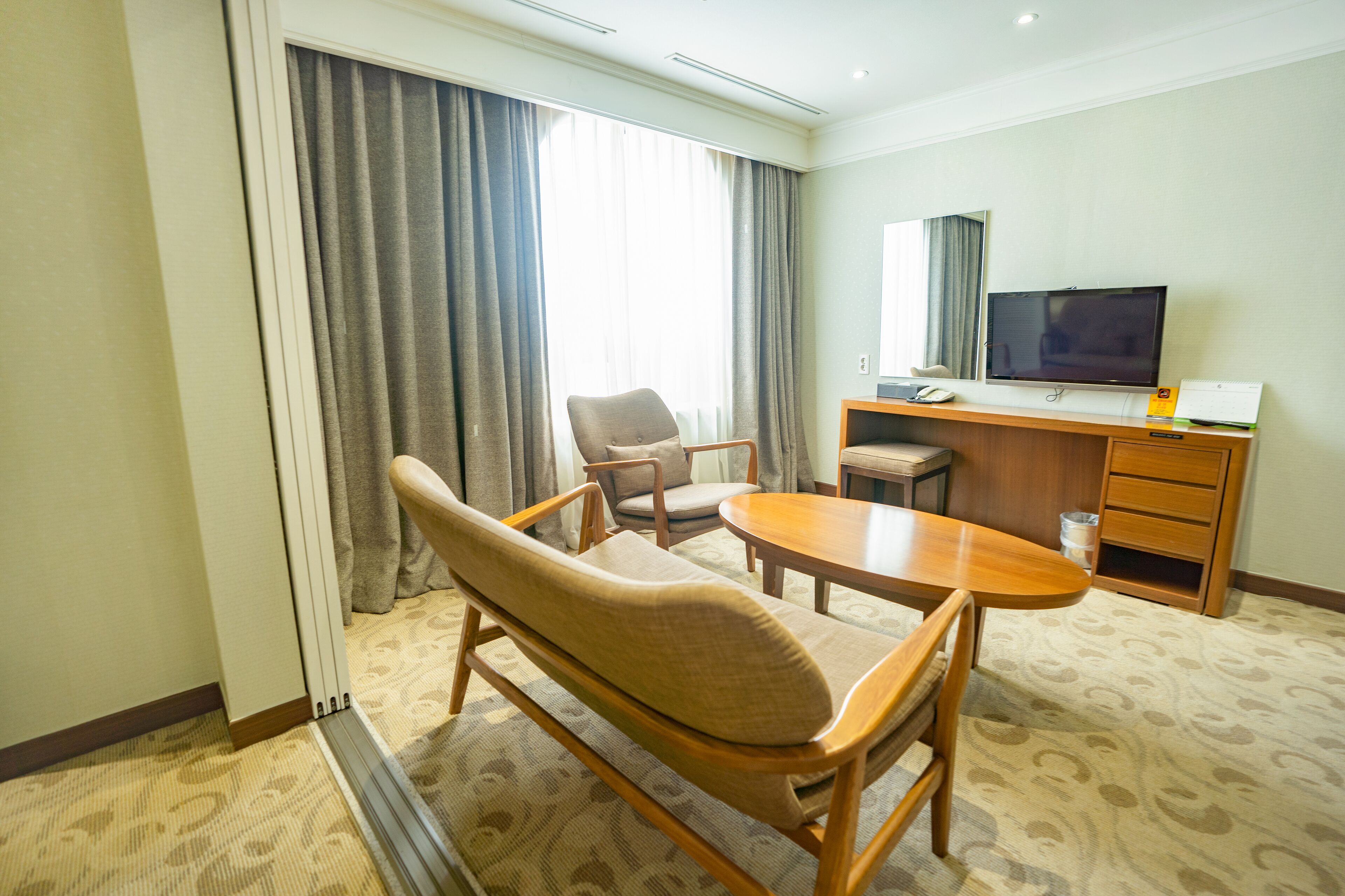 presidential suite | 1 bedroom, down duvets, in-room safe, desk