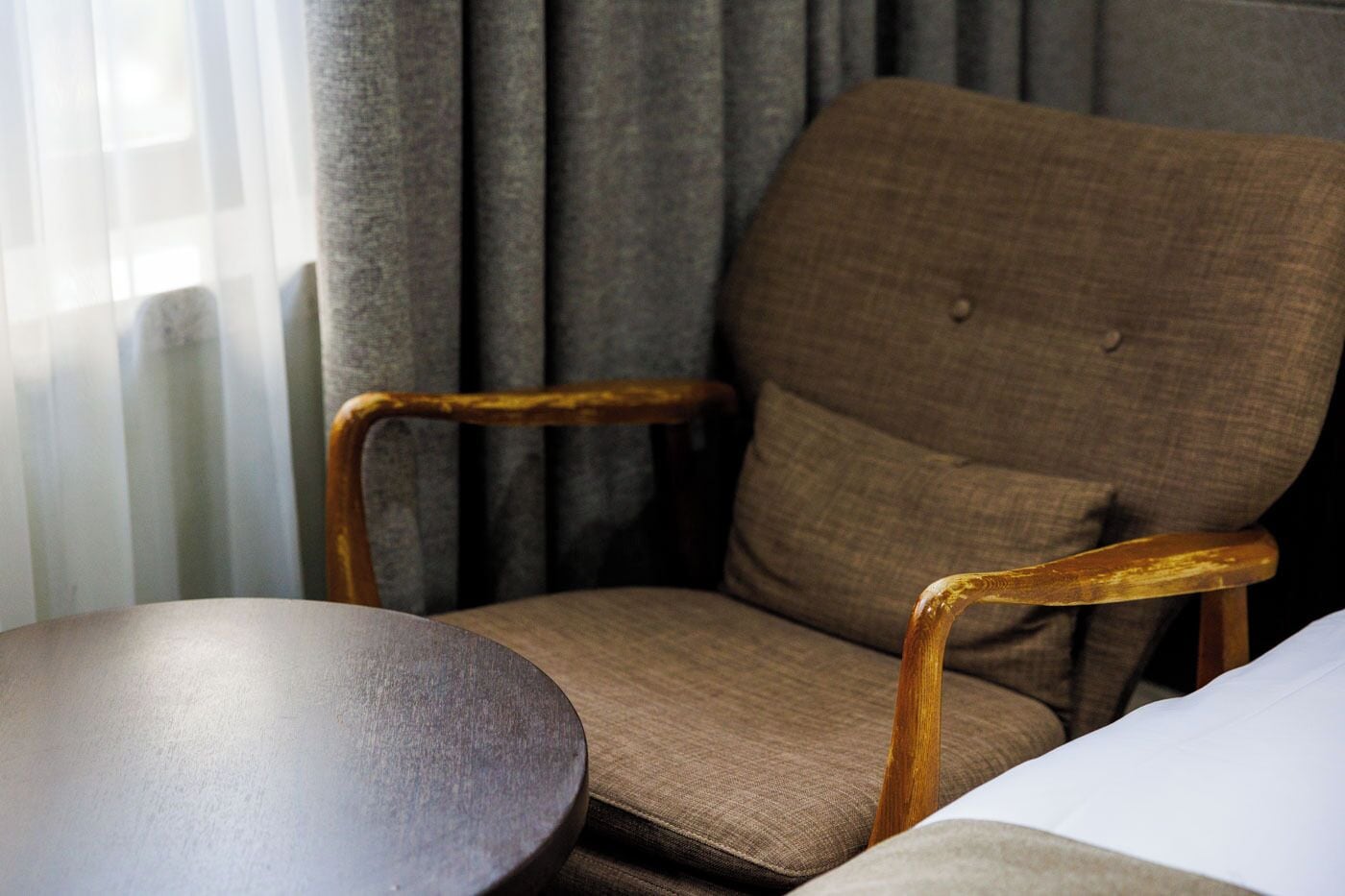 deluxe twin room | 1 bedroom, down duvets, in-room safe, desk