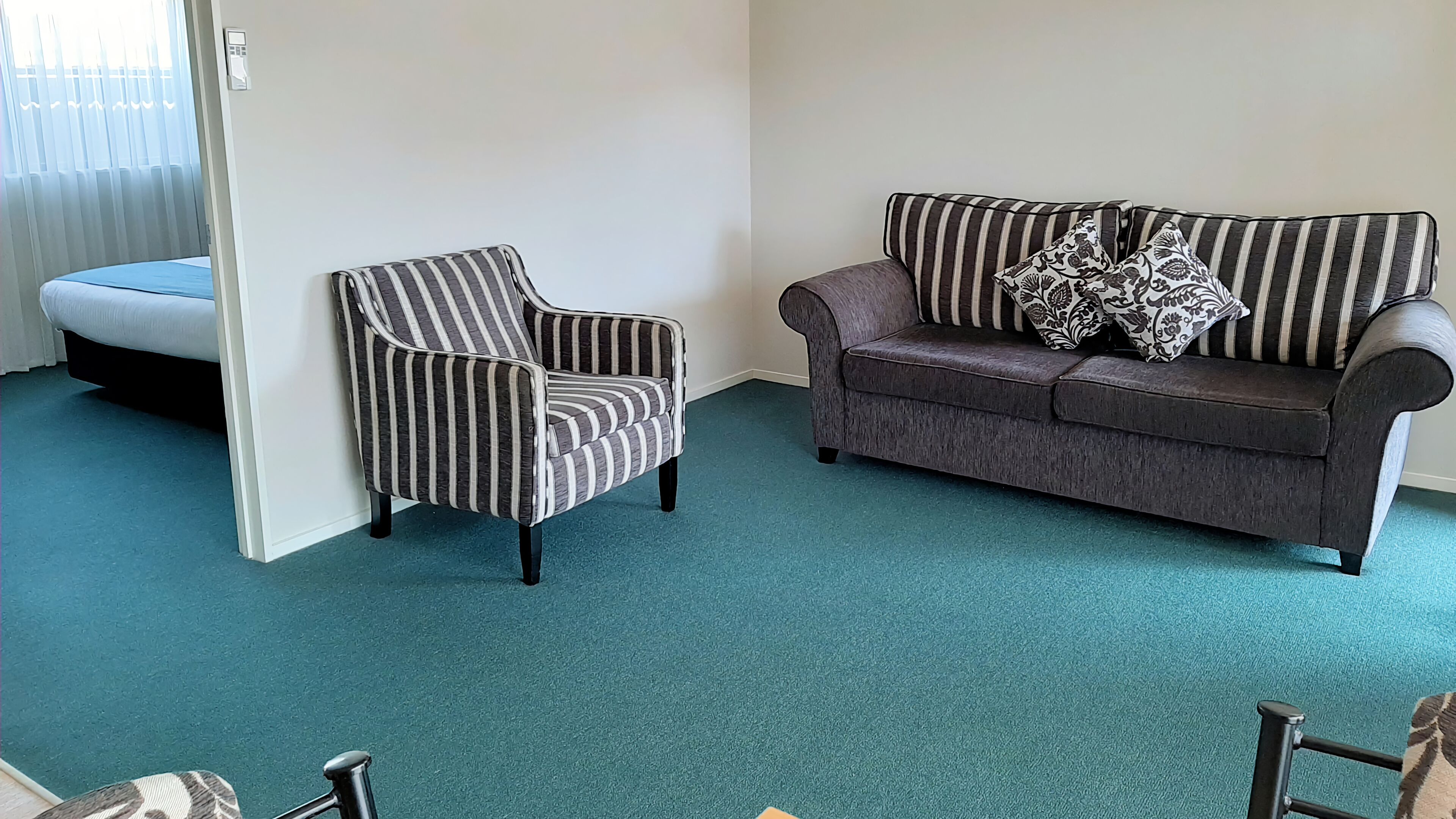 Standard Apartment, 1 Bedroom, Ground Floor | Living area