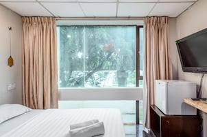 Deluxe Room | In-room safe, desk, free WiFi