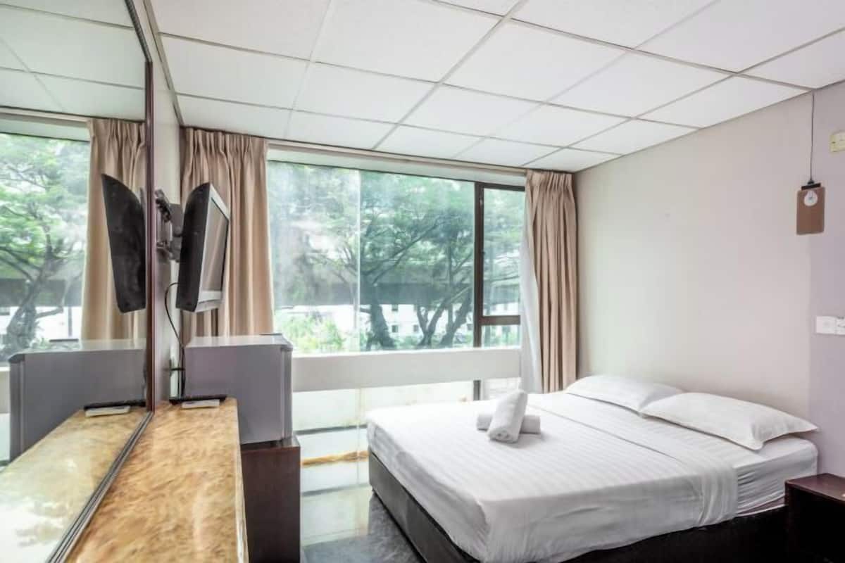 1 Schlafzimmer, Zimmersafe, Schreibtisch, kostenloses WLAN