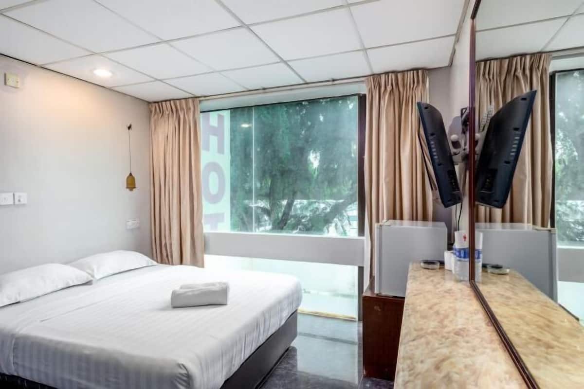 1 Schlafzimmer, Zimmersafe, Schreibtisch, kostenloses WLAN