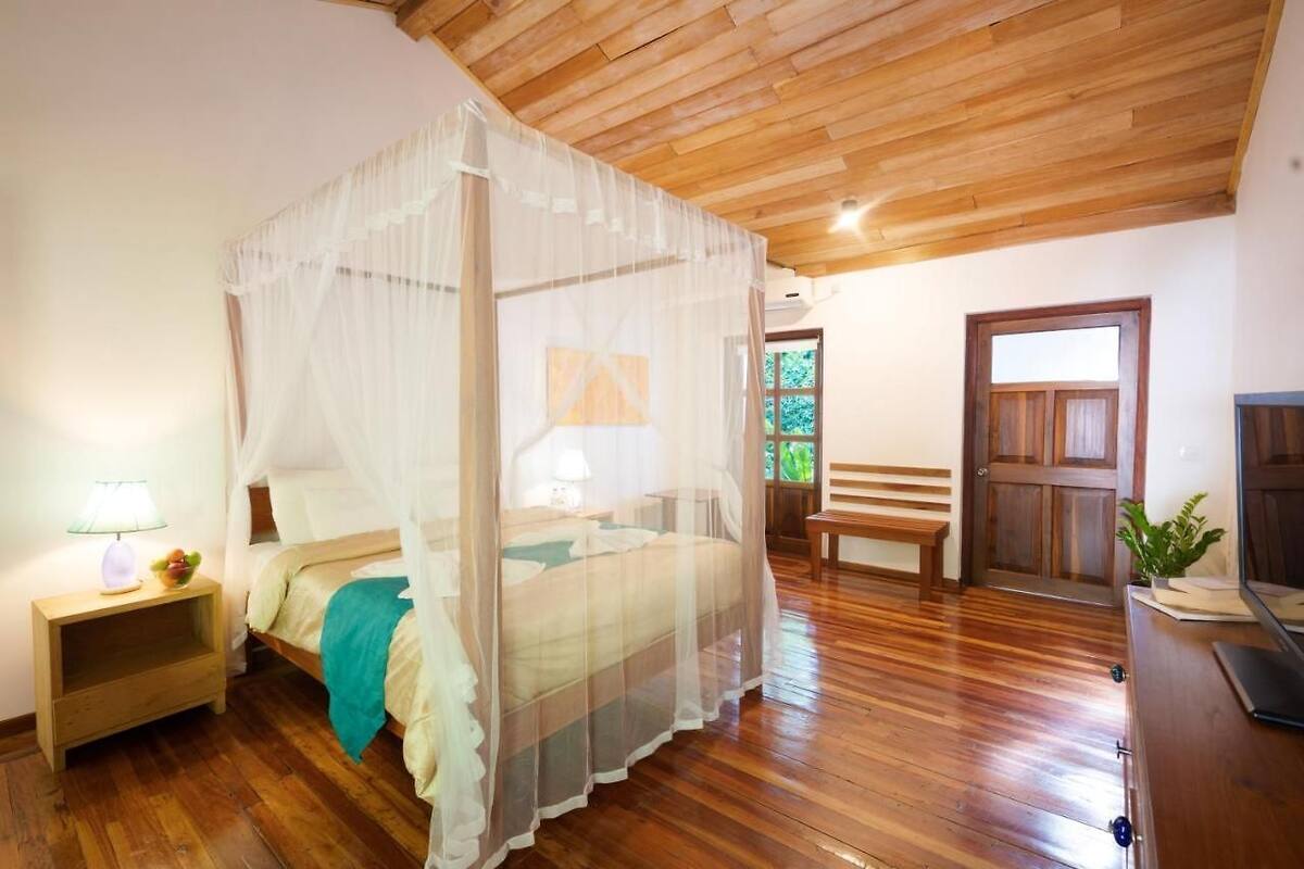 1 Schlafzimmer, hochwertige Bettwaren, Zimmersafe