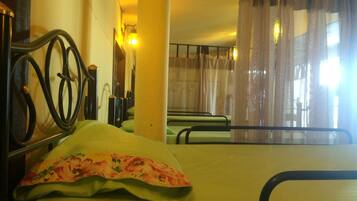Mixed Dorm 16 Beds A/C | Wi-Fi de cortesia