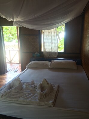 Bungalow, 2 Queen-Betten | Kostenloses WLAN, Bettwäsche