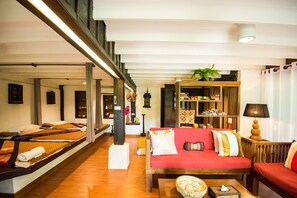 Salas de tratamientos para parejas, masajes tailandeses, reflexología 