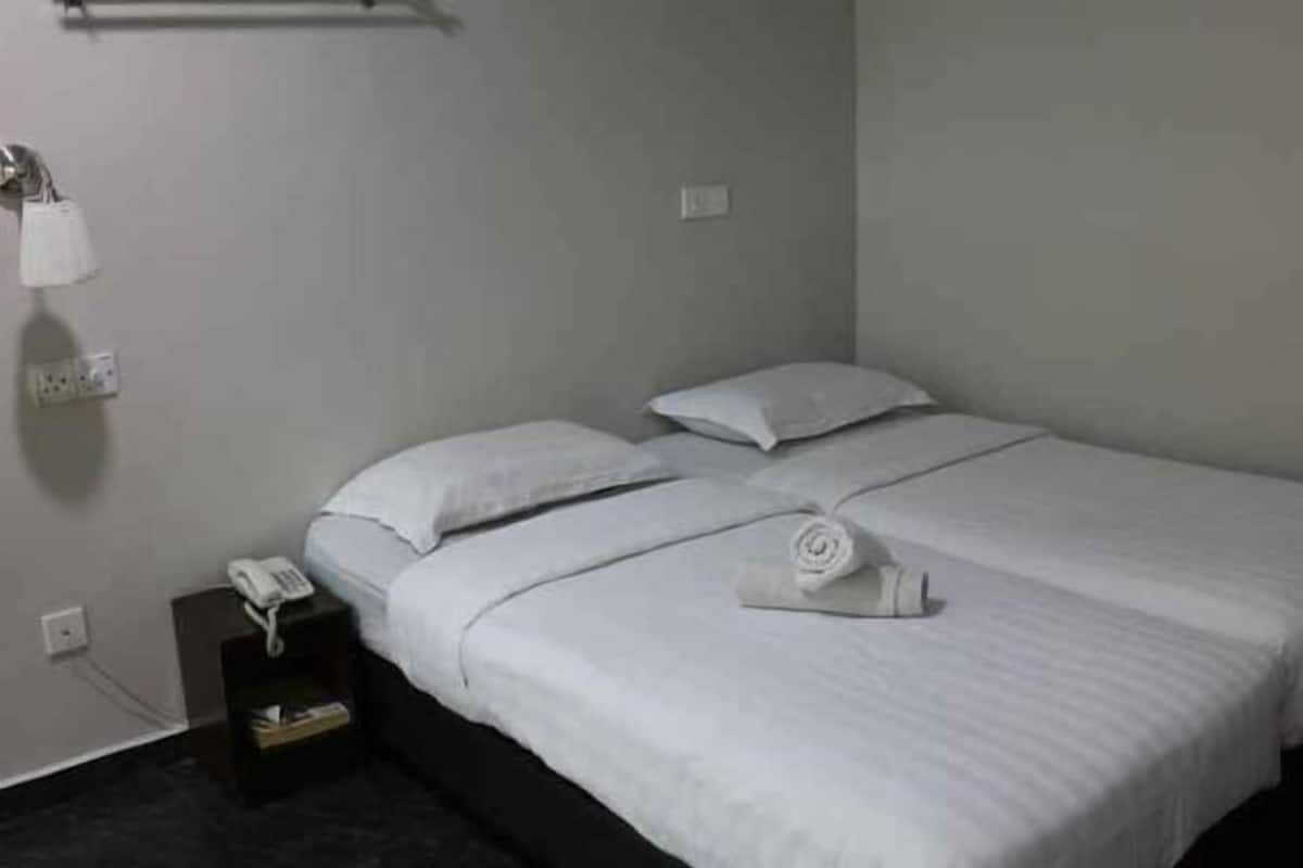 办公桌、熨斗/熨衣板、免费 WiFi