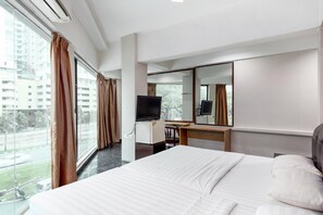 Desk, iron/ironing board, free WiFi - Subang Park Hotel (Subang Jaya)