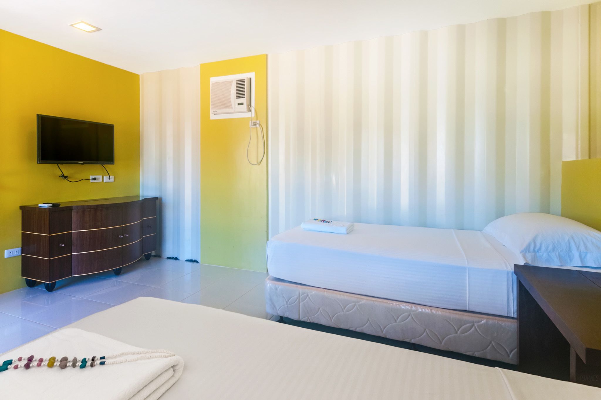 1 bedroom, premium bedding, in-room safe, laptop workspace