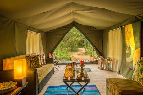 1 bedroom, premium bedding, individually decorated