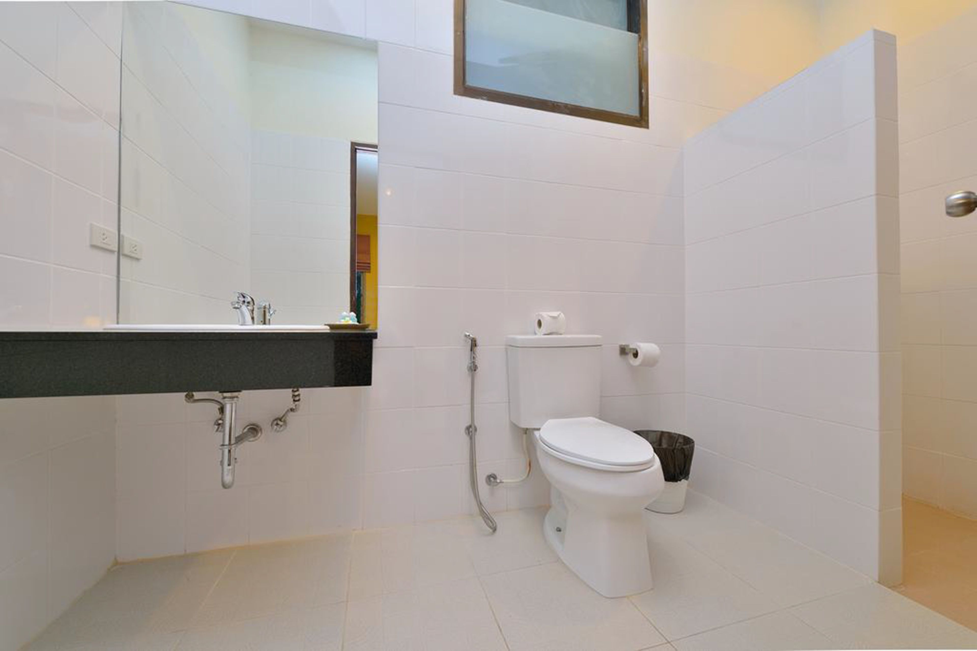superior room | bathroom | shower, free toiletries, towels