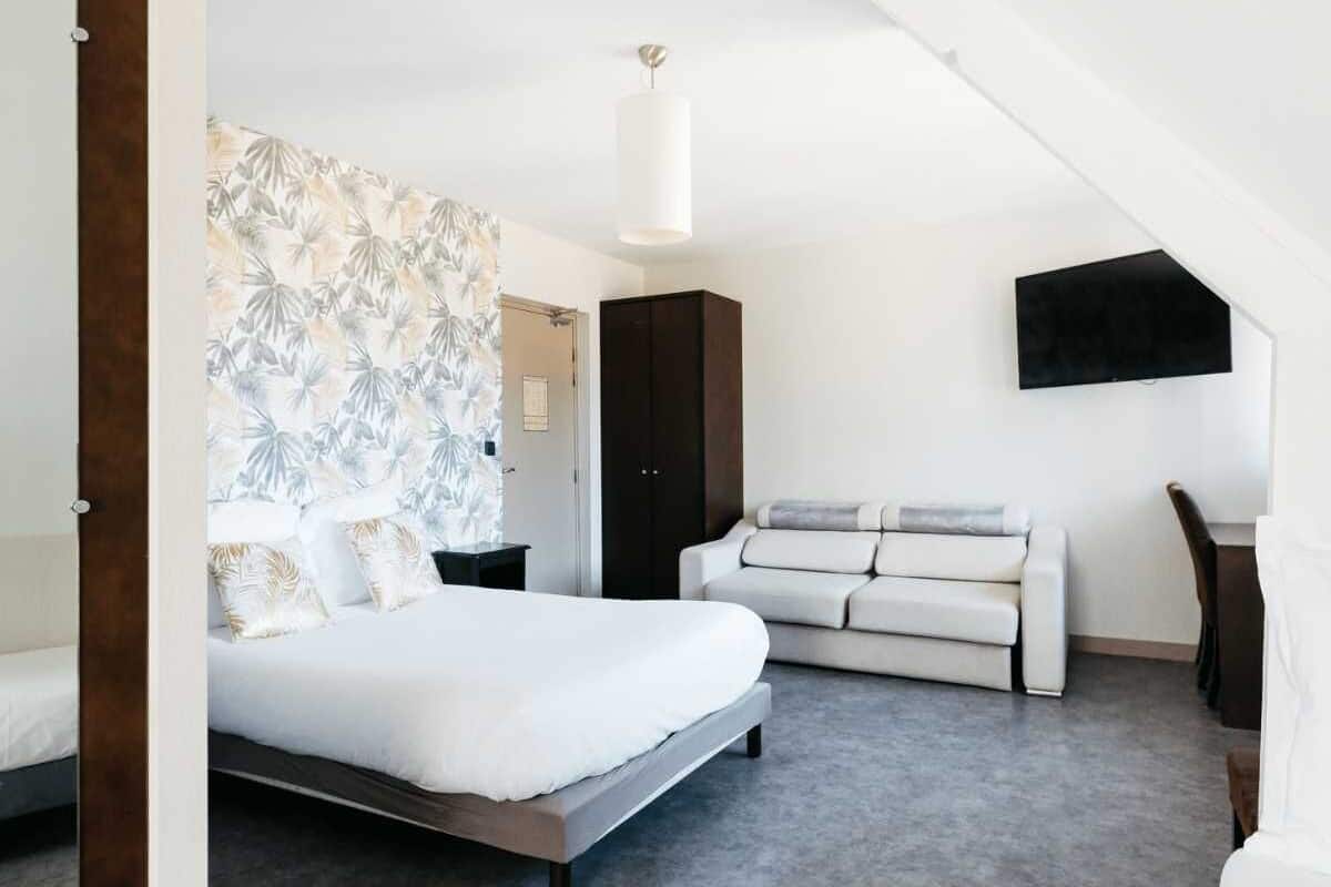 Triple Room, Bay View | 1 bilik tidur, peti besi dalam bilik, meja, katil lipat simpan percuma