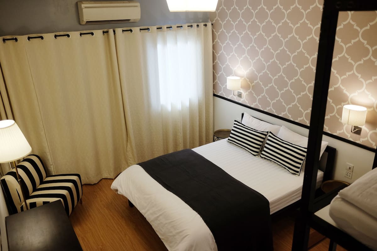 Deluxe Quadruple Room, Multiple Beds, 2 Bathrooms | Free WiFi