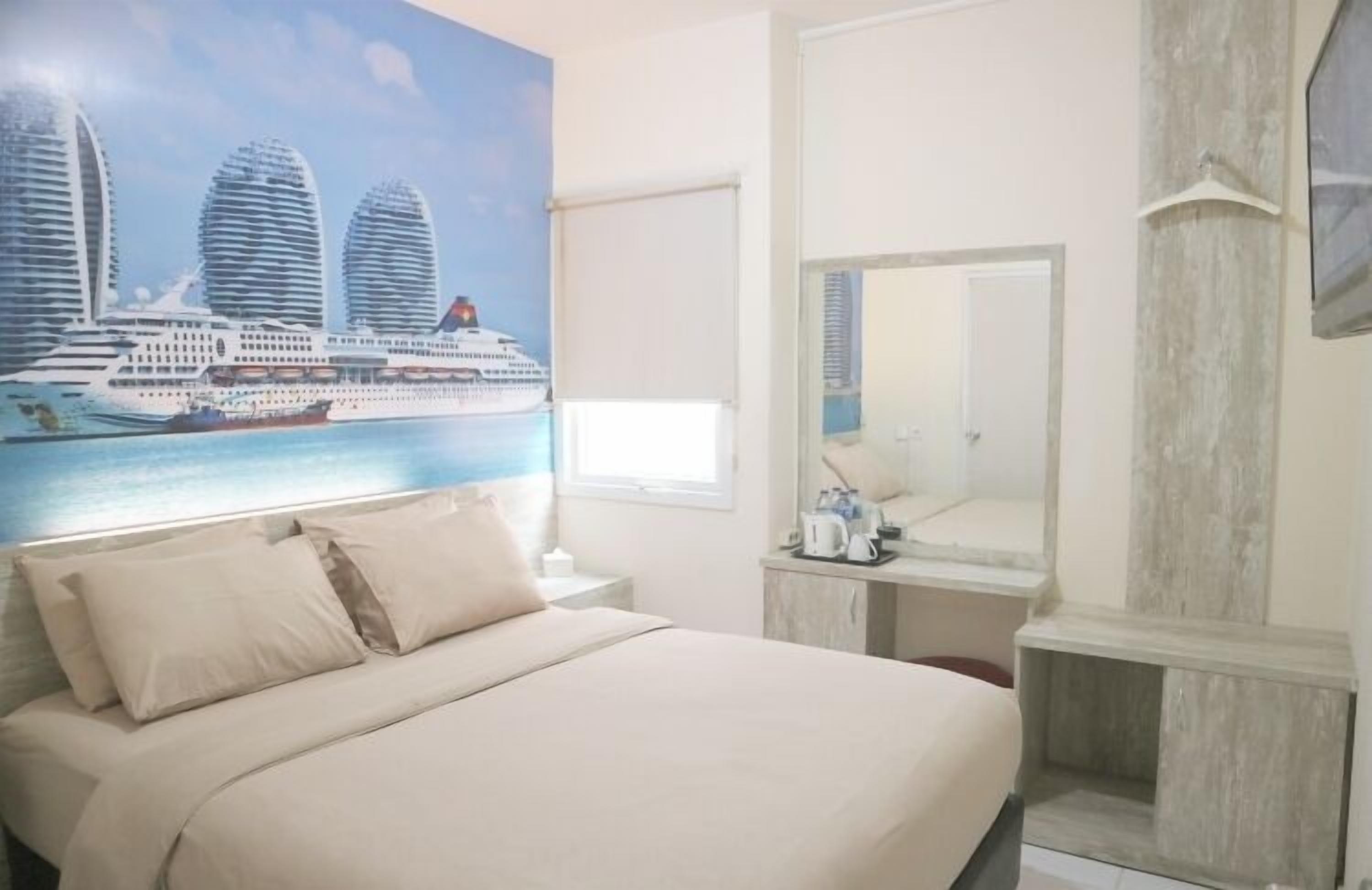 superior room | premium bedding, desk, free wifi, bed sheets