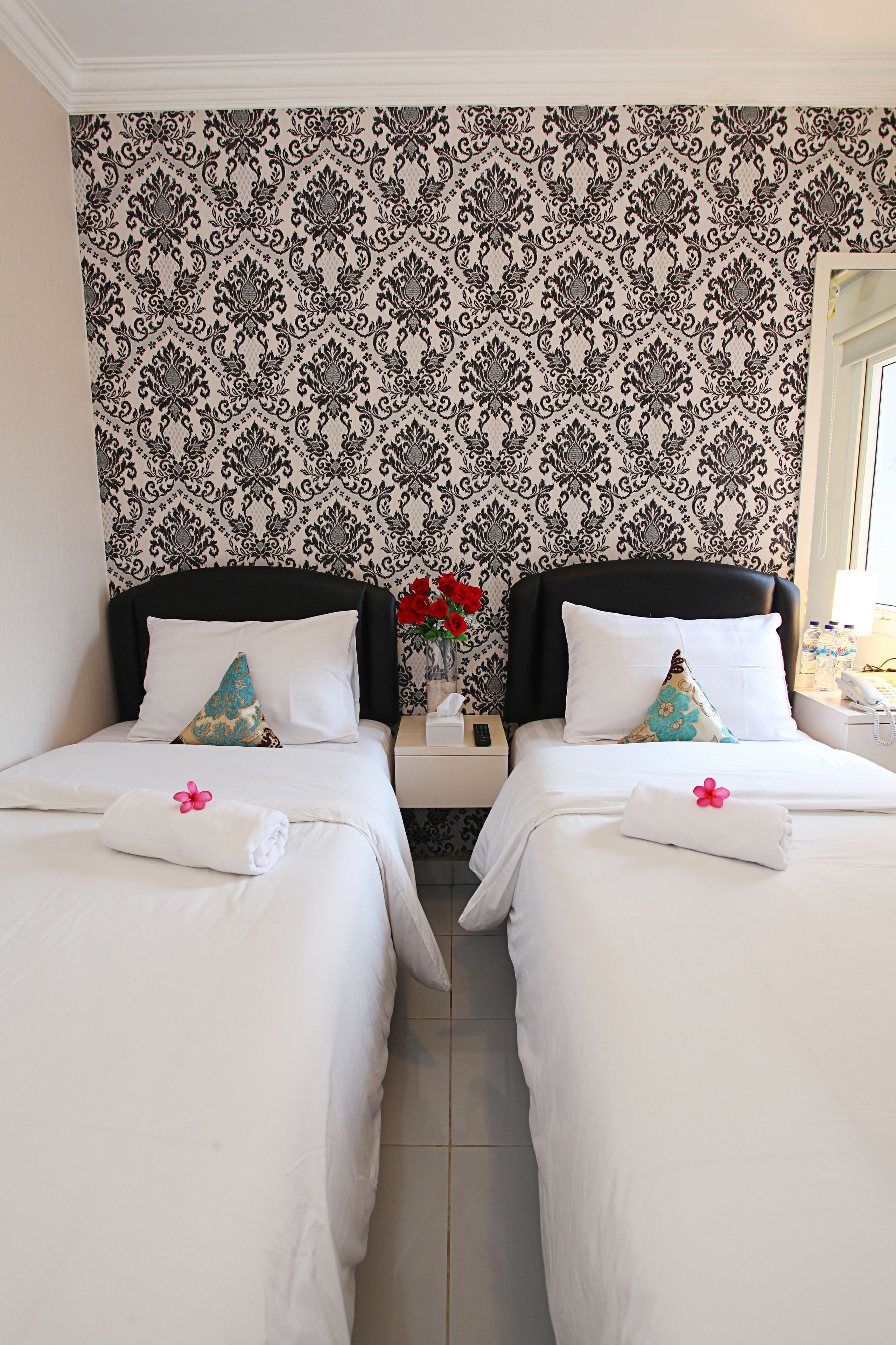 superior room | premium bedding, desk, free wifi, bed sheets