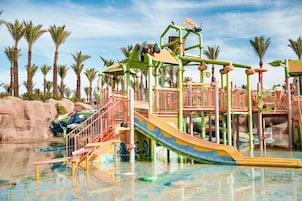 12 outdoor pools