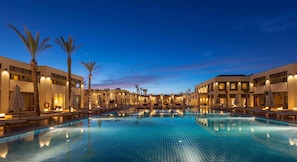 12 outdoor pools